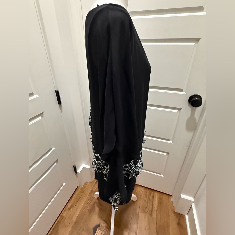 Joseph Ribkoff. Sheath Dress with Biased Cut Sheer Floral Trim Overlay. Size 6. - Picture 11 of 14